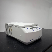 Eppendorf 5424R Refrigerated Centrifuge image 0